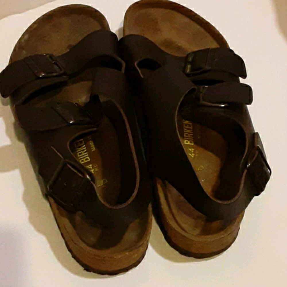 BIRKENSTOCK LEATHER SANDALS IN SIZE 11